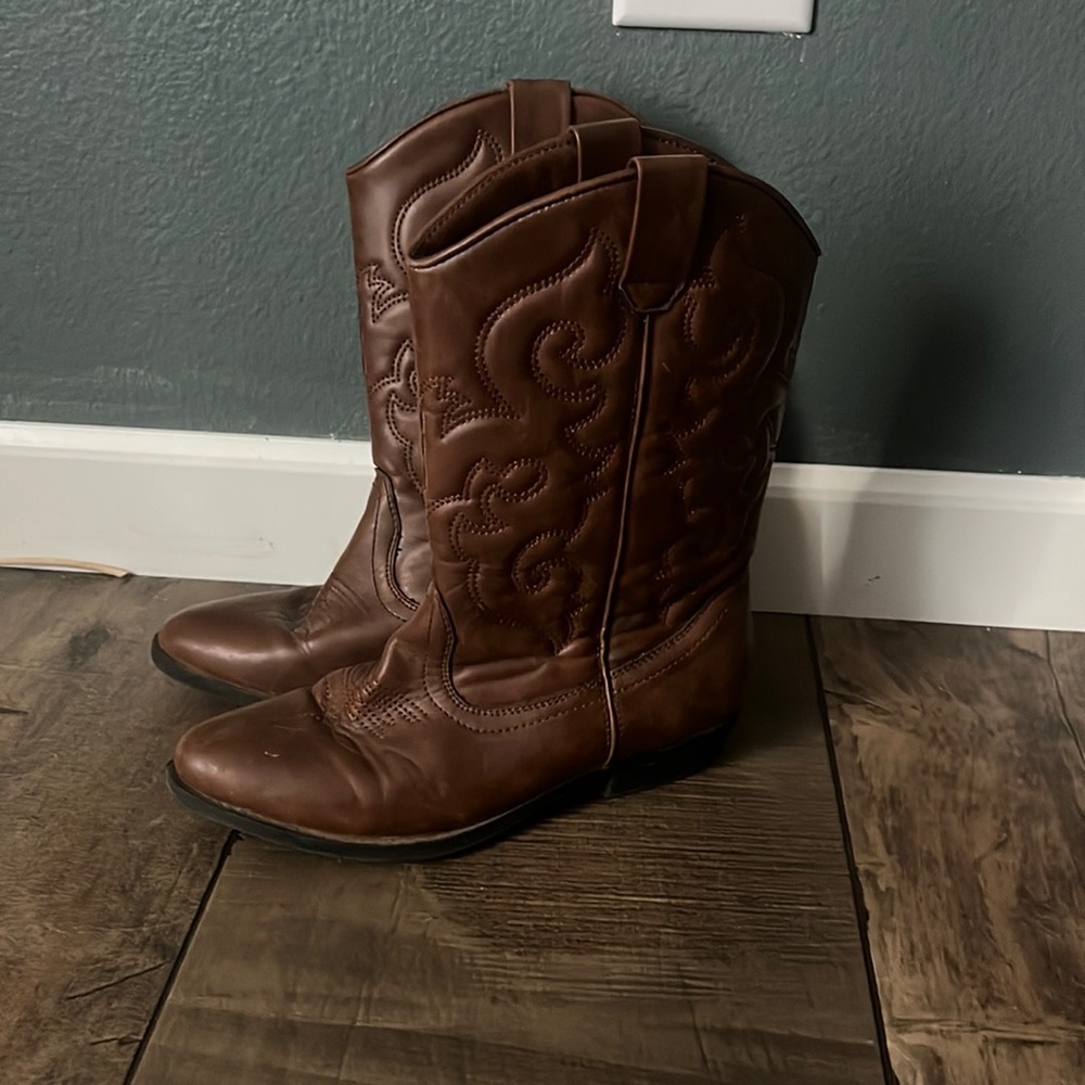 Tucker and Tate cowgirl boots
